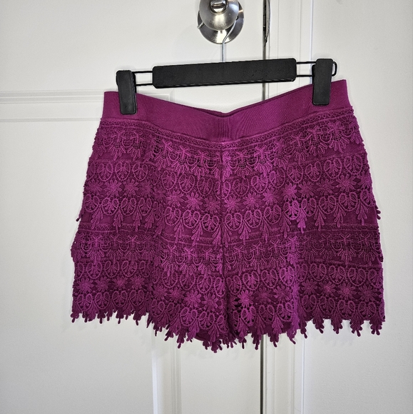 Barbie pink EXPRESS Small Lace Shorts - Picture 2 of 4
